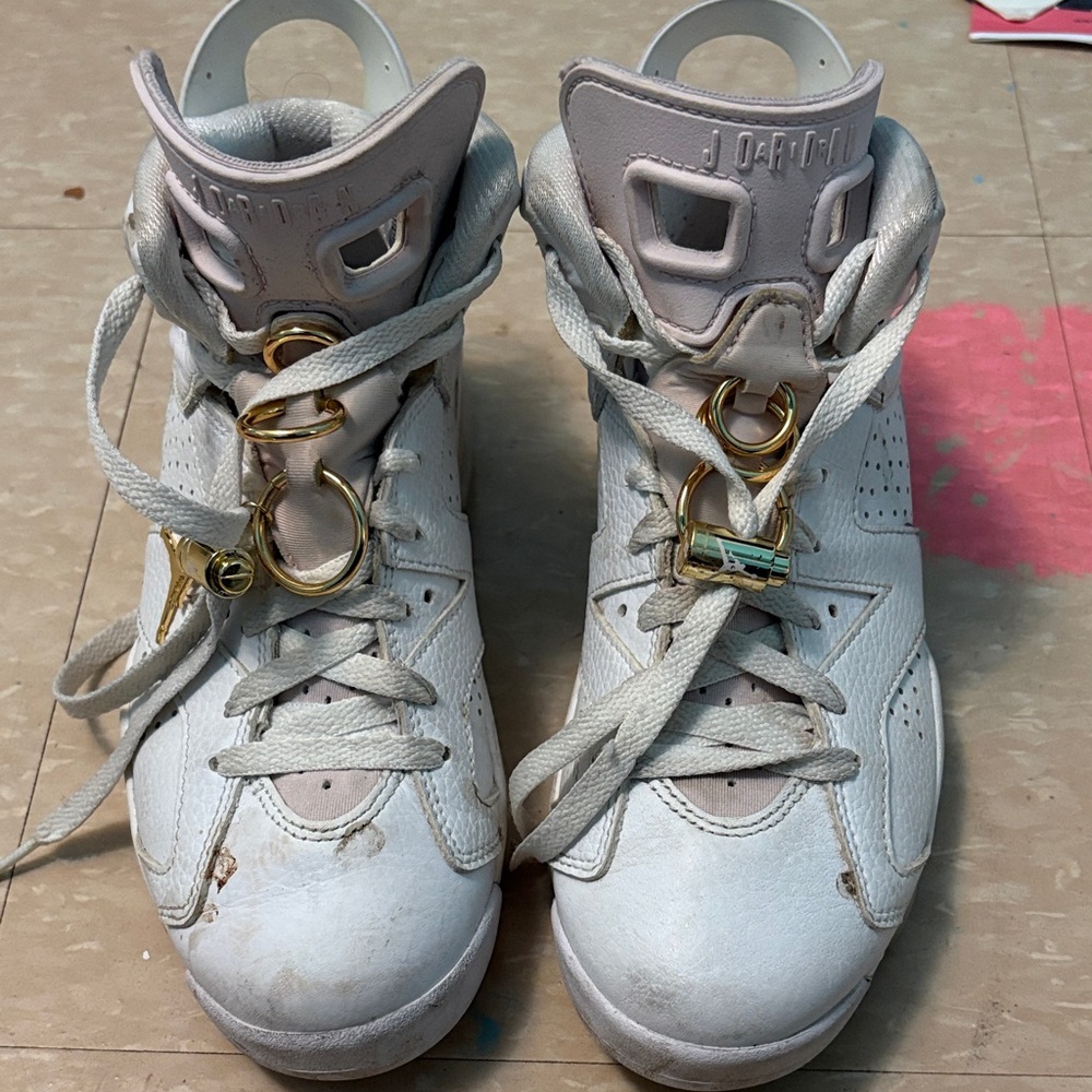Jordan Athletic Shoes in White and Gold